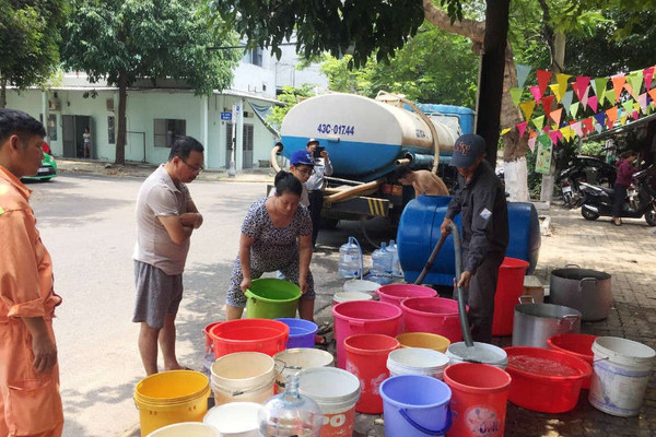 Đà Nẵng: Quay cuồng vì thiếu nước sạch