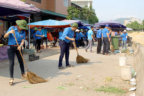 Tuổi trẻ khối Doanh nghiệp Lào Cai nói không với rác, chống chất thải nhựa