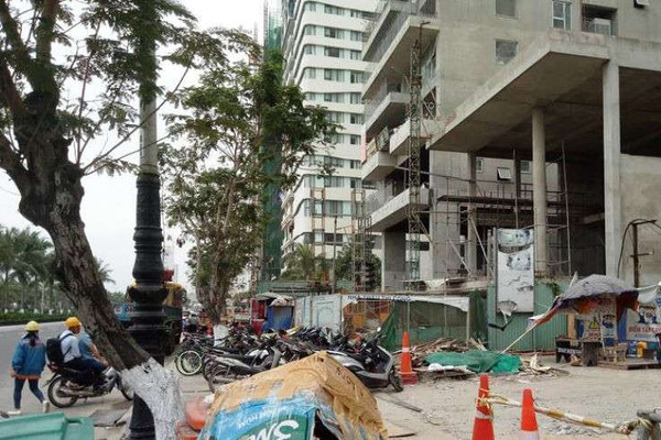 Đà Nẵng: Loạt nhà hàng ven biển xây dựng không phép