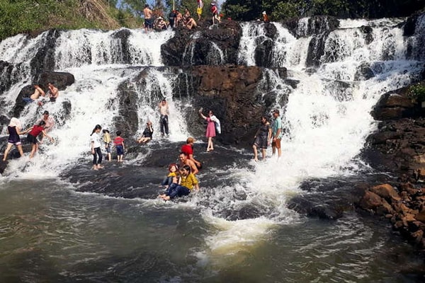 Đắk Nông: Tạm ngưng thi công thuỷ điện gần “thắng cảnh” thác 5 tầng