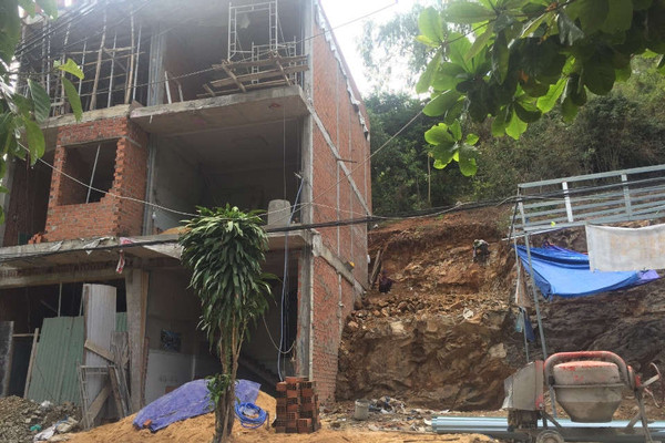 Xây dựng nhà trái phép tại phường Ghềnh Ráng (TP Quy Nhơn, Bình Định): Chính quyền có bao che cho sai phạm?