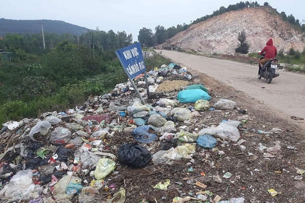 Nghệ An: Rác thải “bủa vây” gây ô nhiễm ở nhiều xã