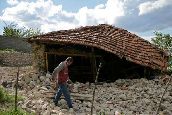 Động đất ở Albania phá huỷ 100 ngôi nhà, 4 người bị thương