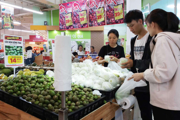 Thừa Thiên Huế: Các siêu thị, chợ dùng lá chuối , túi giấy... để hạn chế túi ni lông