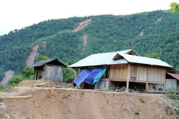 Nghệ An: Hàng trăm hộ dân diện nguy cấp sạt lở đất phải di dời