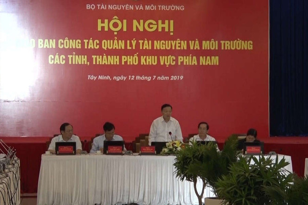 Bộ trưởng Trần Hồng Hà yêu cầu các địa phương tăng cường kết nối thông tin