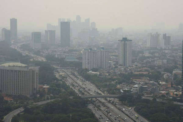 Thủ đô của Indonesia hạn chế ô tô tư nhân để giảm ô nhiễm