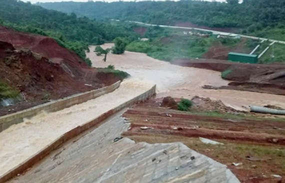 Nguy cơ vỡ đập thủy điện Đắk Kar: Di dời 5.000 người dân