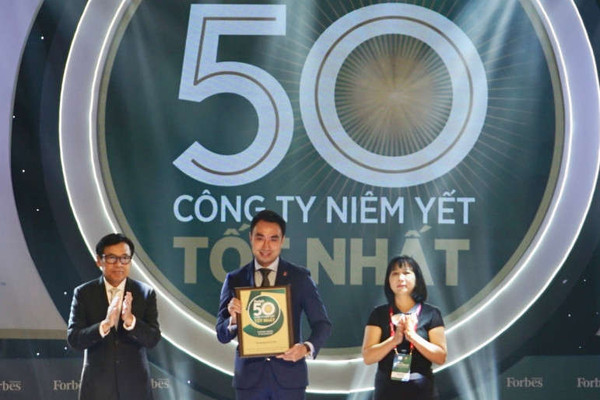 Petrolimex ba năm liên tiếp trong Top 50 Công ty niêm yết tốt nhất Việt Nam