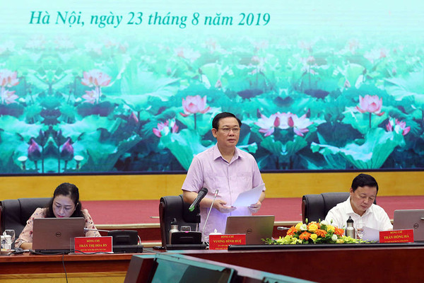 Phó Thủ tướng Vương Đình Huệ chủ trì tọa đàm về quản lý sử dụng đất tại các công ty nông, lâm nghiệp