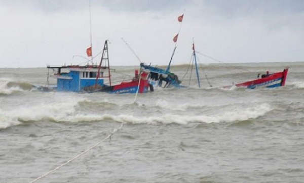 Nghệ An: Chìm tàu khiến 1 người chết, 5 người mất tích