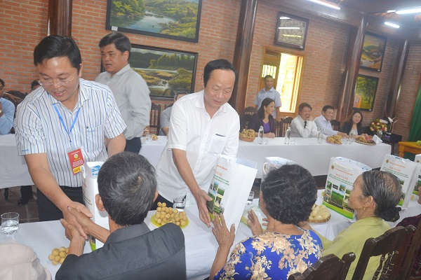 Thứ trưởng Võ Tuấn Nhân đi thực tế xây dựng NTM tại Tiên Phước, Quảng Nam