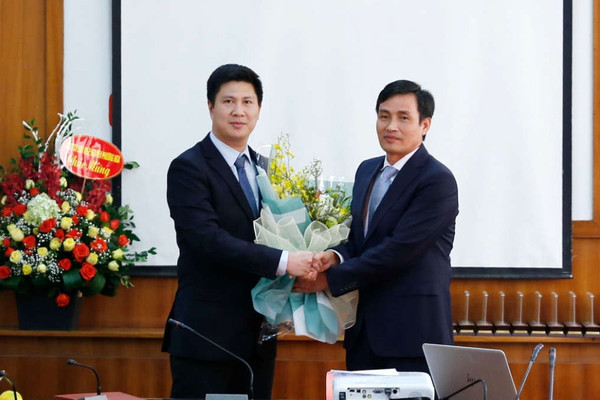 Trao Quyết định tiếp nhận và bổ nhiệm Phó Tổng cục trưởng Tổng cục Biển và Hải đảo Việt Nam