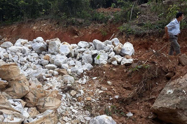 Nghệ An: Bắt vụ khai thác đá ở Quang Phong