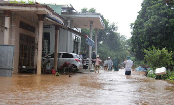 Thời tiết ngày 02/10: Hà Nội ngày nắng, Nam Bộ mưa dông