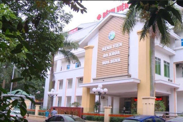 Bệnh viện đa khoa Hòa Bình: Liên tục bị quấy rối dù tòa chưa xử vụ tranh chấp giữa các cổ đông