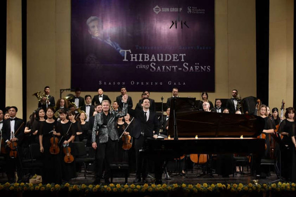 Khán giả thủ đô say mê trong đêm nhạc “Thibaudet trình diễn Saint-Saëns” đầy cảm xúc