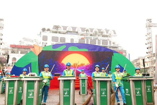 Hà Nội: Phát động phong trào thi đua làm sạch thành phố