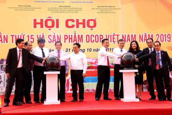Khai mạc Hội chợ làng nghề lần thứ 15 và sản phẩm OCOP Việt Nam năm 2019