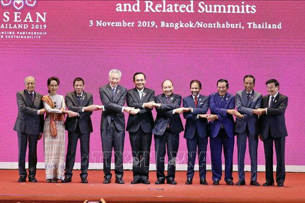 Thủ tướng dự lễ khai mạc Hội nghị ASEAN 35