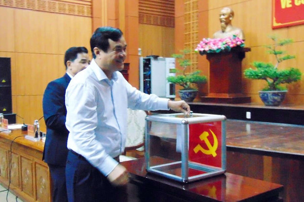 Kiện toàn bộ máy lãnh đạo chủ chốt tỉnh Quảng Nam