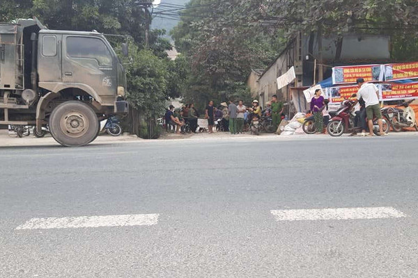 Lạng Sơn: Vì sao người dân chặn đường vào mỏ đá Cai Kinh?