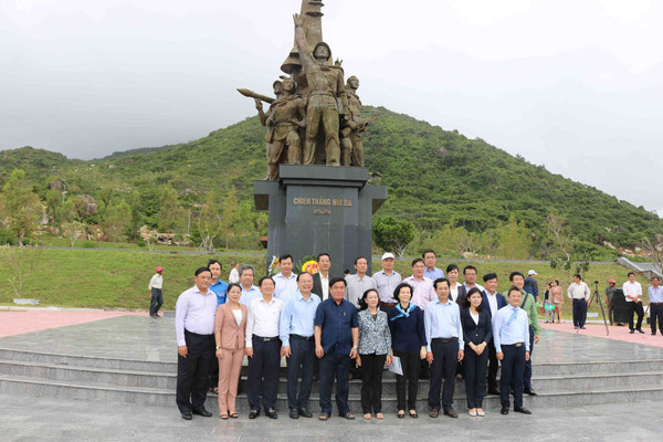 Triển khai Quỹ 1 triệu cây xanh cho Việt Nam tại Khu di tích Tượng đài Chiến Thắng Núi Bà - Bình Định 