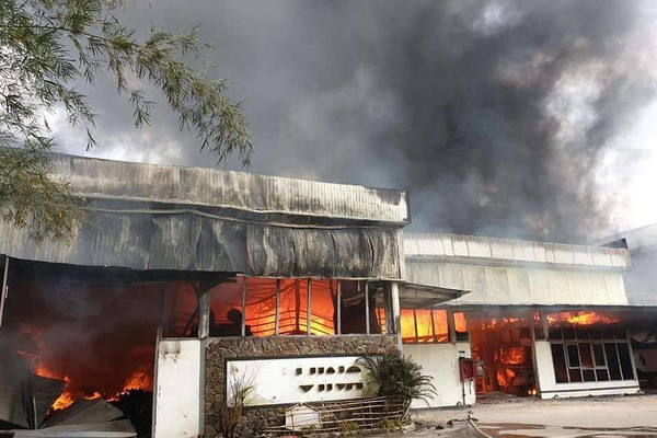 Đà Nẵng: Cháy lớn tại kho gỗ bên cạnh kho gas