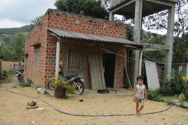 Bình Định: 17 hộ dân tộc Bana xóm Trà Hương đỏ mắt chờ cấp Giấy CNQSDĐ 