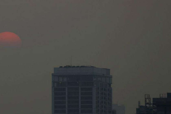 Ô nhiễm không khí tăng vọt ở thủ đô Bangkok, chính quyền đưa ra cảnh báo