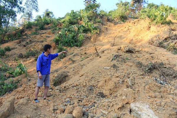 Thái Nguyên: Nứt đất núi Hồng, cảnh báo nguy cơ sạt lở lớn khiến người dân lo lắng