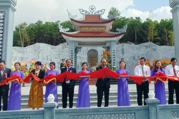 Thủ tướng Nguyễn Xuân Phúc dự Lễ khánh thành Đền thờ liệt sĩ Núi Quế - Anh Linh Đài 