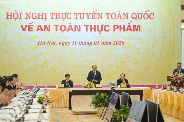 Thủ tướng Nguyễn Xuân Phúc chủ trì Hội nghị toàn quốc về an toàn thực phẩm