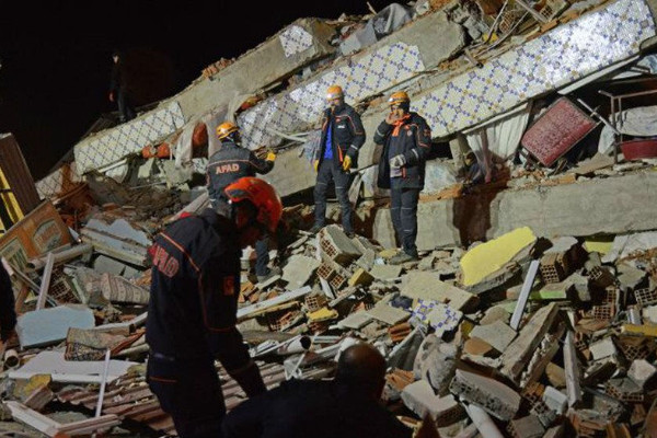 Động đất ở Thổ Nhĩ Kỳ: Ít nhất 19 người chết, hơn 600 người bị thương