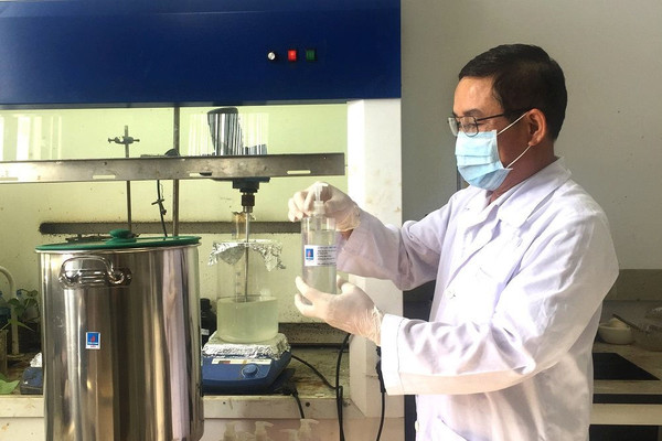 VPI sản xuất nước rửa tay khô sát khuẩn phòng dịch do virus Corona mới