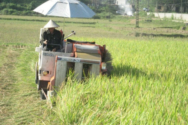Việt Nam phải nhập khẩu gần 70% máy móc phục vụ nông nghiệp