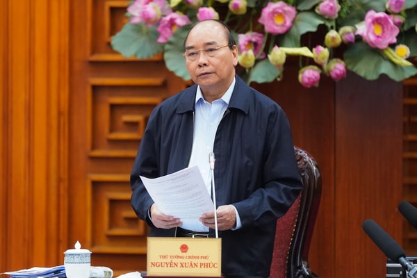 Thủ tướng chủ trì họp Thường trực Chính phủ bàn các giải pháp mới chống dịch COVID-19