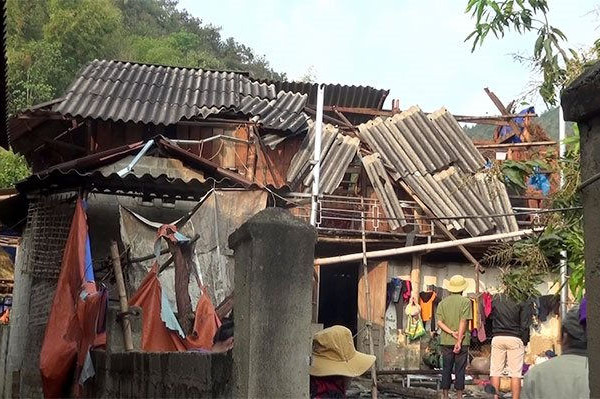 Điện Biên: Gió lốc tại huyện Tuần Giáo làm 23 ngôi nhà bị tốc mái và hư hỏng 