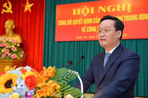 Thứ trưởng Bộ Kế hoạch và Đầu tư Nguyễn Đức Trung giữ chức Phó Bí thư Tỉnh uỷ Nghệ An 