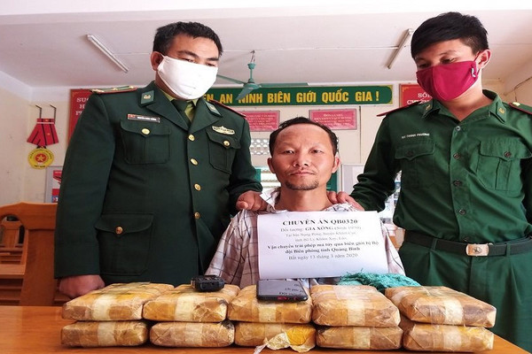 Quảng Bình: Bắt đối tượng vận chuyển hơn 60.000 viên ma túy tổng hợp