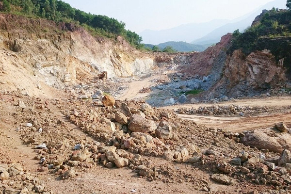 Vụ mỏ đá Tam Lộc (Thừa Thiên Huế) tuồn đất trái phép ra ngoài: UBND tỉnh chỉ đạo làm rõ 