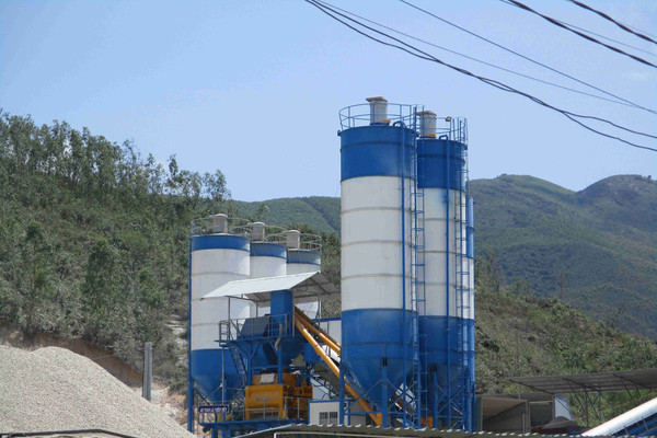 Bình Định: Vụ Trạm trộn bê tông không phép mọc trên mỏ đá Công ty Nhật Duy - Kiểm tra, làm rõ trách nhiệm để xử lý  