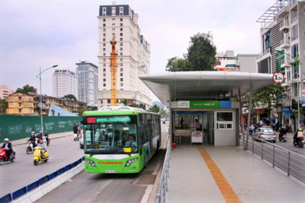Hà Nội sẽ hỗ trợ 100% phí đường bộ cho vận tải hành khách công cộng