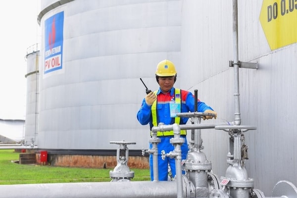 Lần thứ 7 liên tiếp giảm giá xăng từ đầu năm 2020