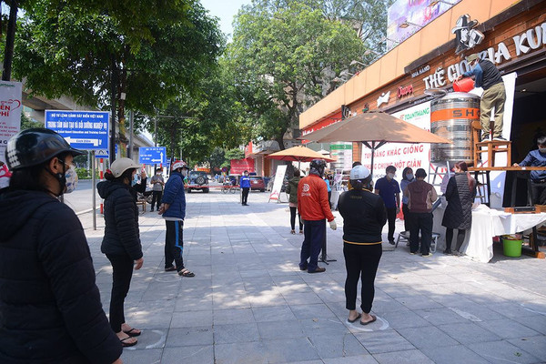Tấm lòng từ cây “ATM gạo” miễn phí cho người dân tại Hà Nội