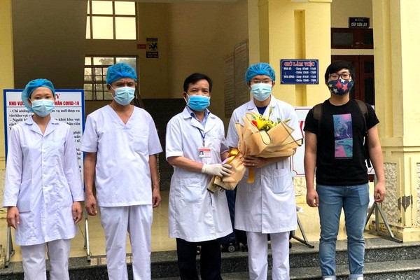 Thêm 5 bệnh nhân khỏi bệnh, Việt Nam điều trị khỏi 77% ca mắc COVID-19