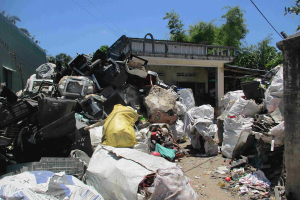 Bình Định: Bế tắc  xử lý rác thải, ô nhiễm môi trường tại huyện Phù Cát 