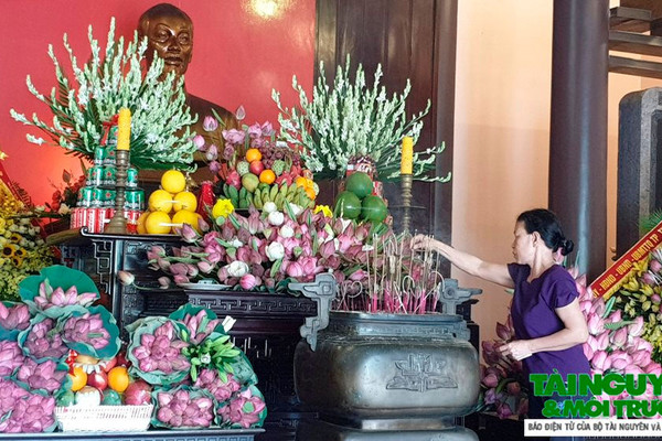 Thanh Hóa: Người dân thành kính dâng hương tưởng niệm Chủ tịch Hồ Chí Minh 