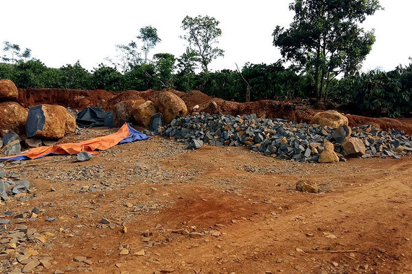 Gia Lai: Phát hiện hai bãi khai thác đá trái phép