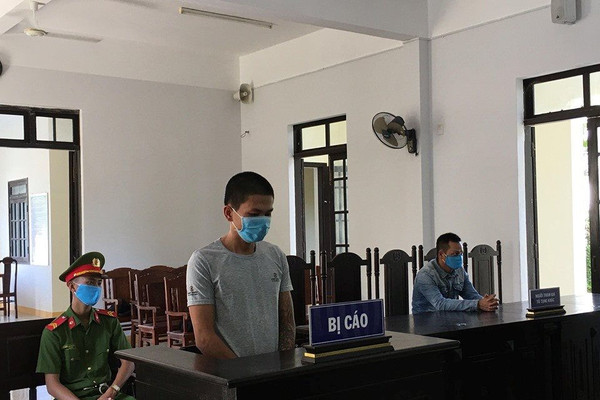 Quảng Nam: 9 tháng tù cho đối tượng tát nữ cán bộ chốt kiểm soát dịch COVID-19